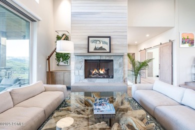 Some homes have views. Some have design. A rare few have both - photo 4