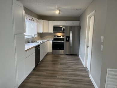 Tastefully updated 3 bedroom, 2 bath ranch on an oversized lot - photo 6