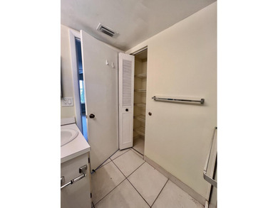 FOR SALE 2-Bedroom, 2-Bathroom Condo with Pool and Lake - photo 17