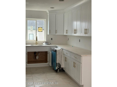 NEW CONSTRUCTION. Beautiful 2 Family 6 over 6 located on - photo 4