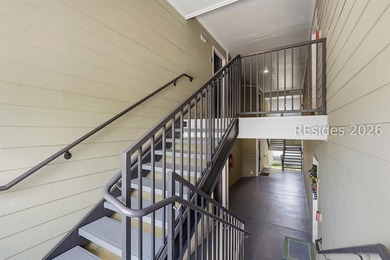 Welcome to this beautifully updated 3-bedroom, 2-bath villa - photo 29