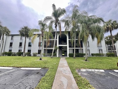 FOR SALE 2-Bedroom, 2-Bathroom Condo with Pool and Lake - photo 29