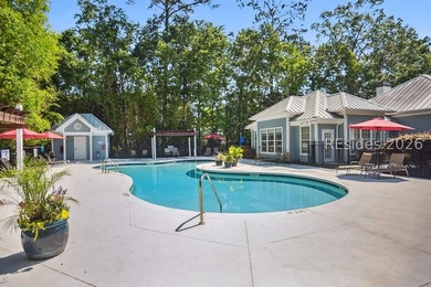 Welcome to this beautifully updated 3-bedroom, 2-bath villa - photo 35