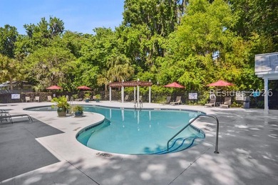 Welcome to this beautifully updated 3-bedroom, 2-bath villa - photo 36