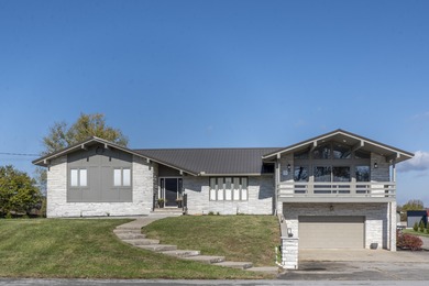 Lake Cumberland Home For Sale in Monticello Kentucky