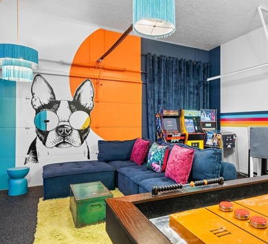 The ULTIMATE FAMILY RETREAT & POWERHOUSE INVESTMENT opportunity - photo 1