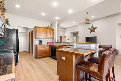 The ULTIMATE FAMILY RETREAT & POWERHOUSE INVESTMENT opportunity - photo 8