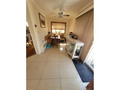 Welcome to this beautifully maintained, detached colonial on a - photo 6