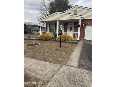 Welcome to Holiday City South! A 55+ Community with all the