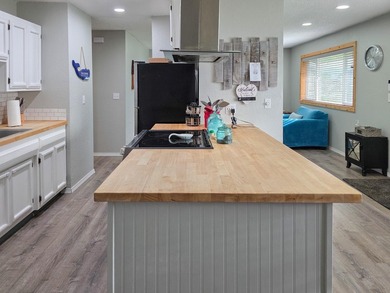 Income Potential! Welcome to this adorable 3-bedroom 1-bath home - photo 17