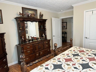 Spacious, Accessible One-Level Living with Extensive Upgrades! - photo 17