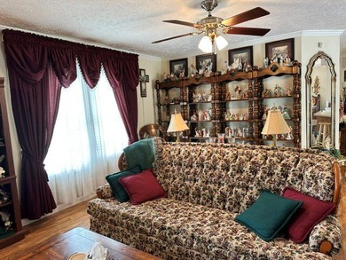 Spacious, Accessible One-Level Living with Extensive Upgrades! - photo 18