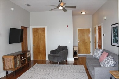 Attention Investors: Rental permits available! Fantastic - photo 2