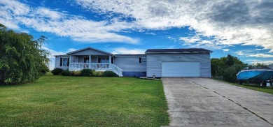 Lake Home For Sale in Bean Station, Tennessee