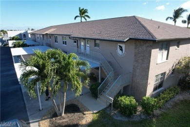 Cape Coral Lakes Area Condo For Sale in Cape Coral Florida