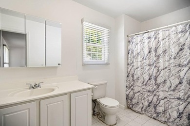 Welcome to this well maintained 3 bedroom, 2.5 bath home - photo 10