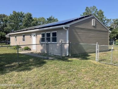 Country Lake Home For Sale in Browns Mills New Jersey