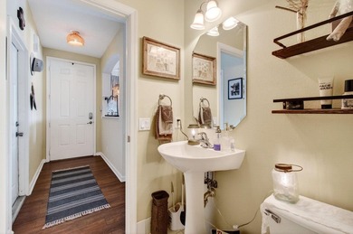 Beautifully maintained 3-bedroom, 2.5-bath townhome with a 1-car - photo 7