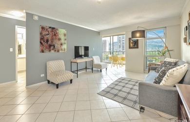 Crescent Park at 2575 Kuhio Avenue- 2 blocks from Waikiki - photo 2