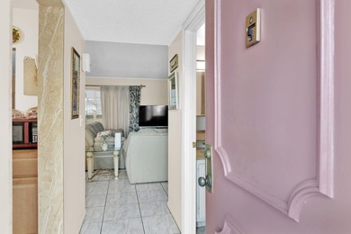 Spacious and cozy 2rd floor Condo 1 br 1.5 bath This condo is - photo 5