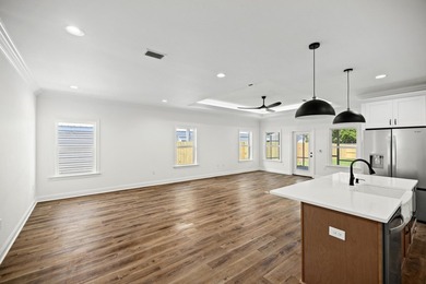 Stunning craftsmanship with southern charm in this new - photo 5