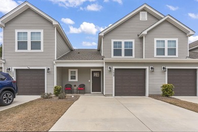 Welcome to 164 Machrie Loop Unit B - a beautifully maintained - photo 1
