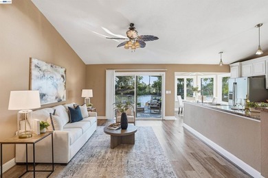 Experience the ultimate waterfront lifestyle at 5502 Drakes - photo 11
