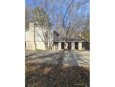 Millwood Lake Home For Sale in Saratoga Arkansas