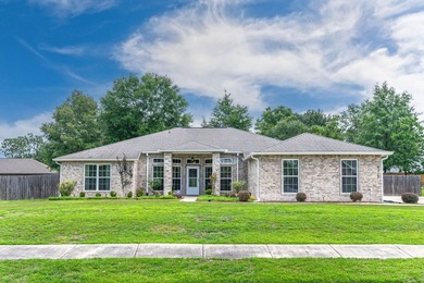 Welcome to this beautifully maintained all-brick 4 bedroom 3 - photo 1