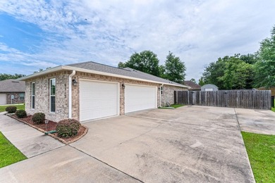 Welcome to this beautifully maintained all-brick 4 bedroom 3 - photo 4
