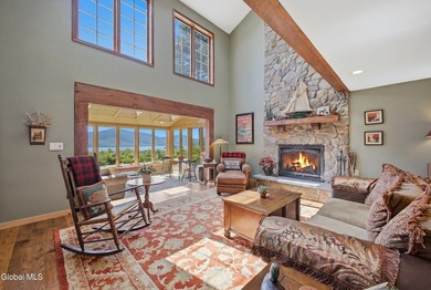STUNNING LAKE VIEW + PRIME LOCATION. Beautifully renovated and - photo 17