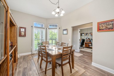 Welcome to this beautifully maintained all-brick 4 bedroom 3 - photo 7