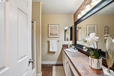 Experience the ultimate waterfront lifestyle at 5502 Drakes - photo 21
