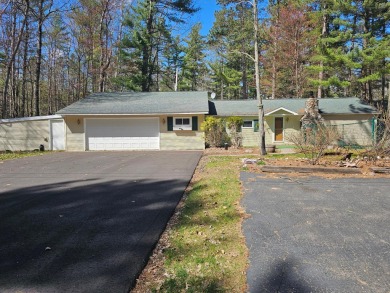 Curtis Lake Home For Sale in Minocqua Wisconsin