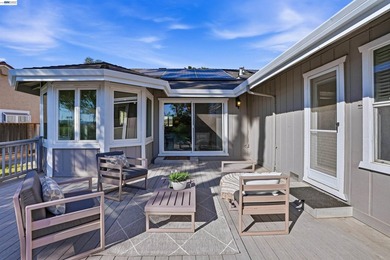 Experience the ultimate waterfront lifestyle at 5502 Drakes - photo 31