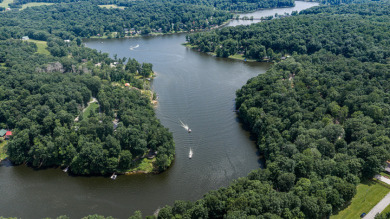 Amazing New Construction Home at Lake Malone! - photo 25