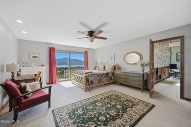 STUNNING LAKE VIEW + PRIME LOCATION. Beautifully renovated and - photo 34
