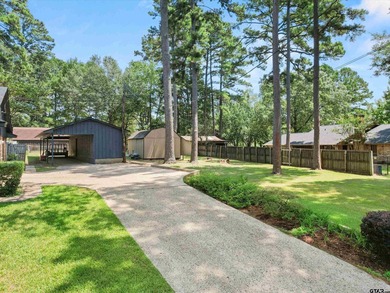 Updated 4 bedroom, (office could be used as a 5th bedroom) 3 - photo 9