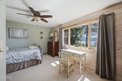 STUNNING LAKE VIEW + PRIME LOCATION. Beautifully renovated and - photo 44