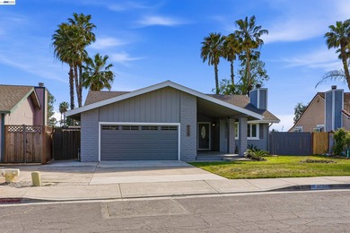 Experience the ultimate waterfront lifestyle at 5502 Drakes - photo 45