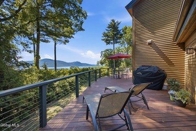 STUNNING LAKE VIEW + PRIME LOCATION. Beautifully renovated and - photo 49