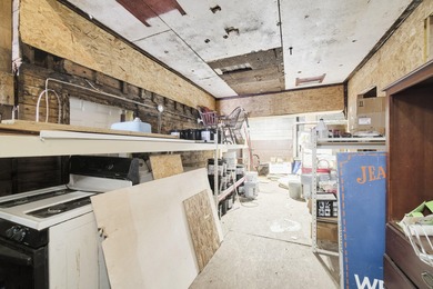 Investment Opportunity- Multi-Purpose Building in the City of - photo 8