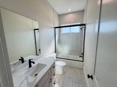 Amazing New Construction Home at Lake Malone! - photo 15