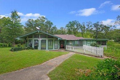 Lake Sam Rayburn  Home For Sale in Pineland Texas