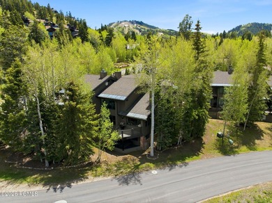 Rarely available in Upper Deer Valley, this exceptional - photo 5