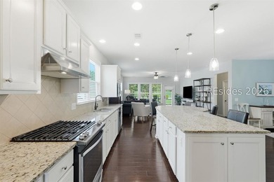 Beautifully maintained Martin Ray model with three bedrooms PLUS - photo 7