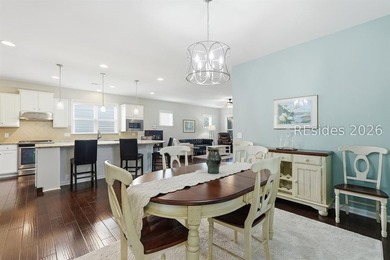 Beautifully maintained Martin Ray model with three bedrooms PLUS - photo 10