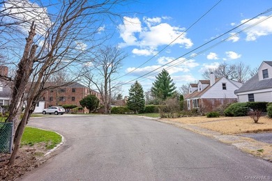 Unbeatable Location! Situated on a quiet cul-de-sac in the - photo 28