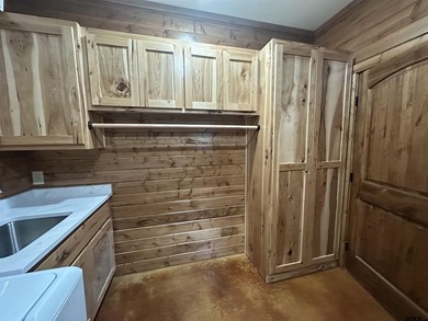 Welcome to this stunning 2025/2026 barndominium style retreat - photo 5