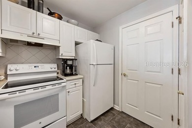 Well-appointed and ideally situated, this 1-bedroom, 1-bath - photo 6